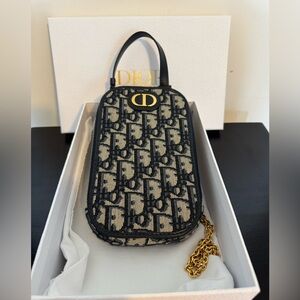 Dior Montaigne Phone Tech Holder